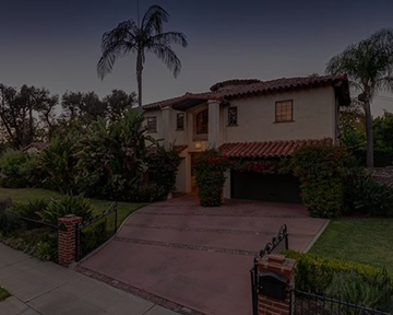 10221 Moorpark St., Toluca Lake 91602